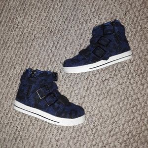 **Excellent Condition** Radii Boys Straight Jacket